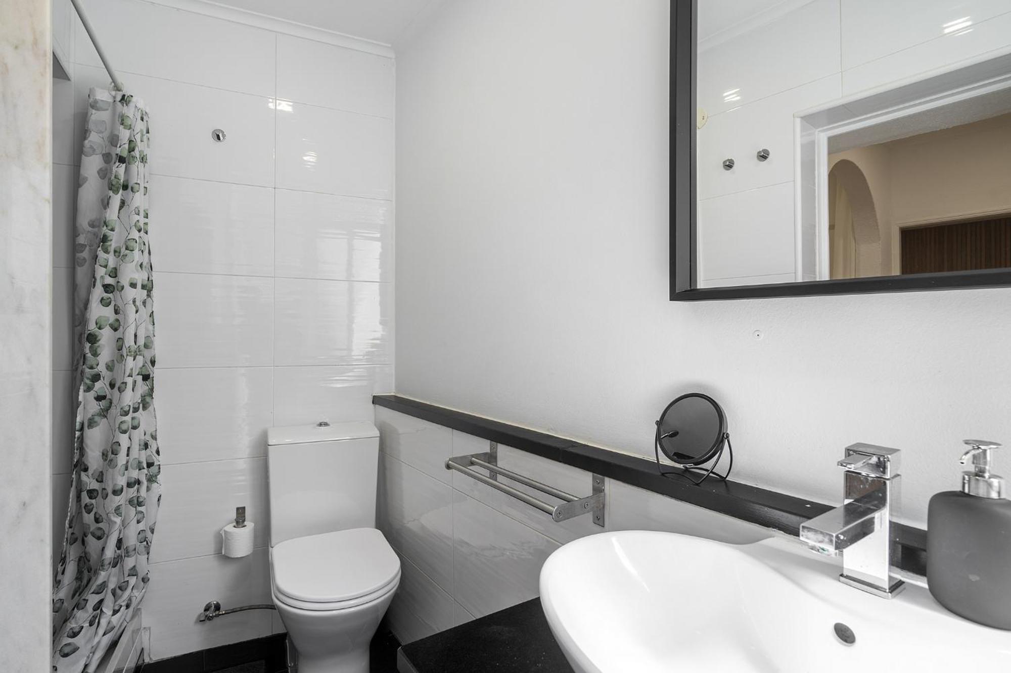 Whome Stylish Family Residence In The Heart Of Chiado Lissabon Exterior foto